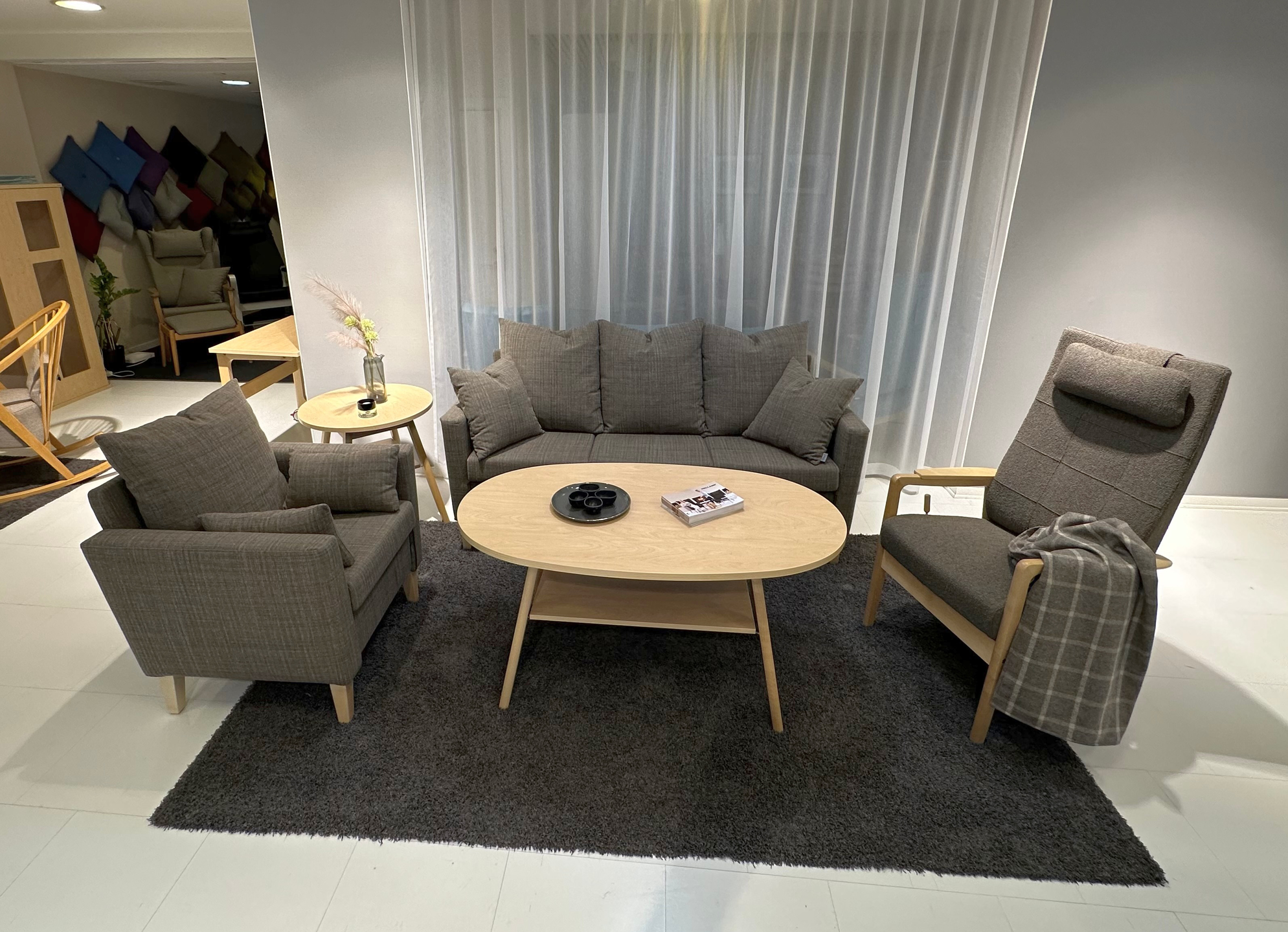 HELLAND Seniorensofa Bubble 3-Sitzer I gepolsterte Armlehnen